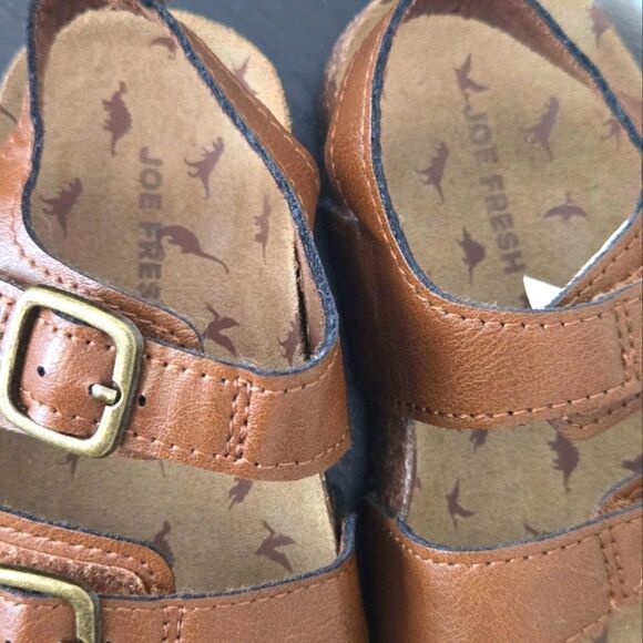2/$15 Joe Fresh sandals toddler size 4 - Picture 2 of 4